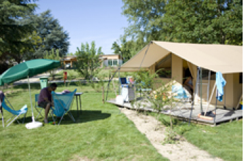Camping le Nid du Parc à Villars Romain Etienne Item
